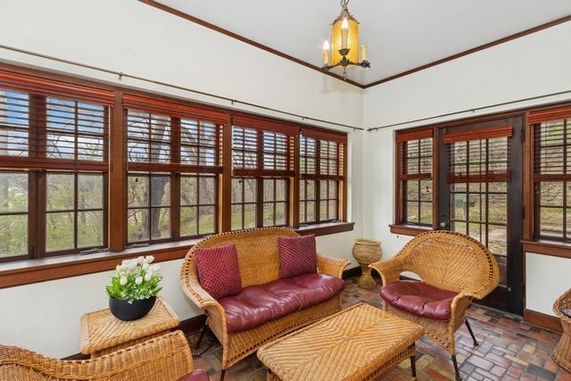 1818 N Dubuque St, Iowa City, IA 52245