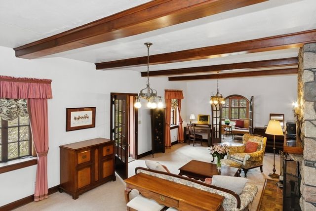 1818 N Dubuque St, Iowa City, IA 52245