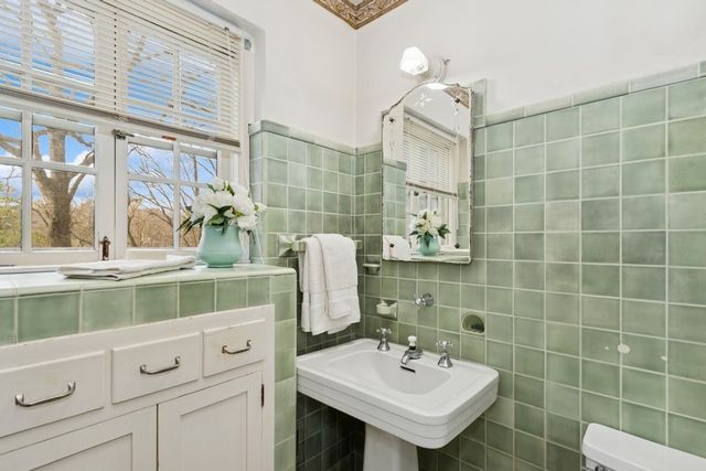 1818 N Dubuque St, Iowa City, IA 52245