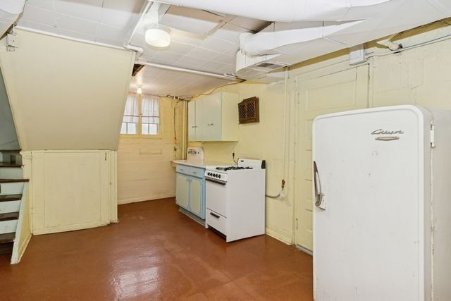 1818 N Dubuque St, Iowa City, IA 52245