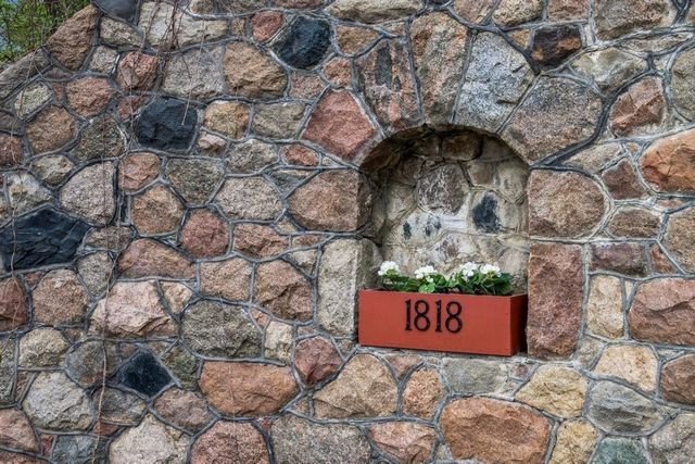 1818 N Dubuque St, Iowa City, IA 52245