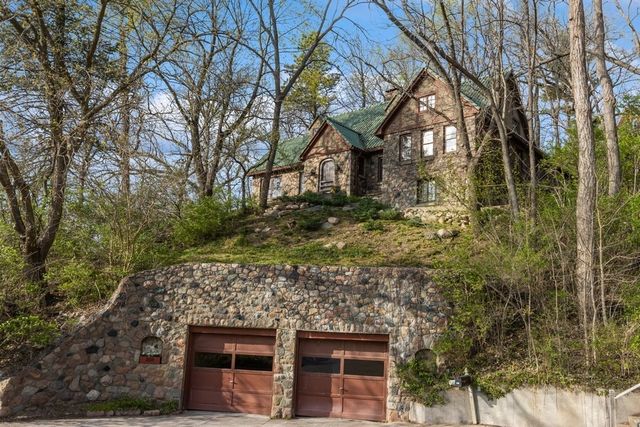 1818 N Dubuque St, Iowa City, IA 52245