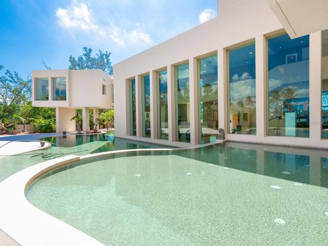 6610 GULF OF MEXICO DRIVE, Longboat Key, FL 34228