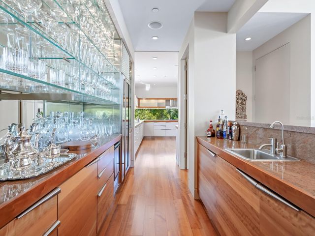 6610 GULF OF MEXICO DRIVE, Longboat Key, FL 34228