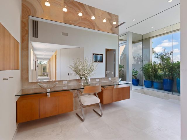 6610 GULF OF MEXICO DRIVE, Longboat Key, FL 34228