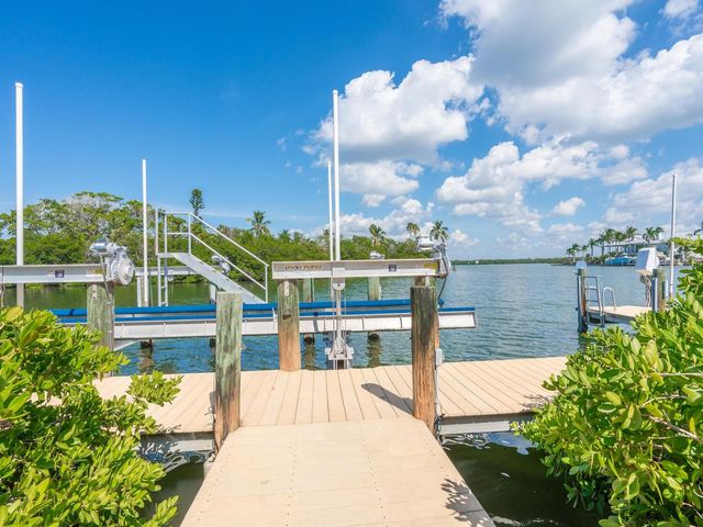 6610 GULF OF MEXICO DRIVE, Longboat Key, FL 34228