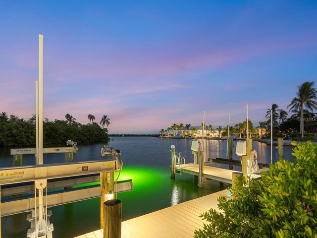 6610 GULF OF MEXICO DRIVE, Longboat Key, FL 34228