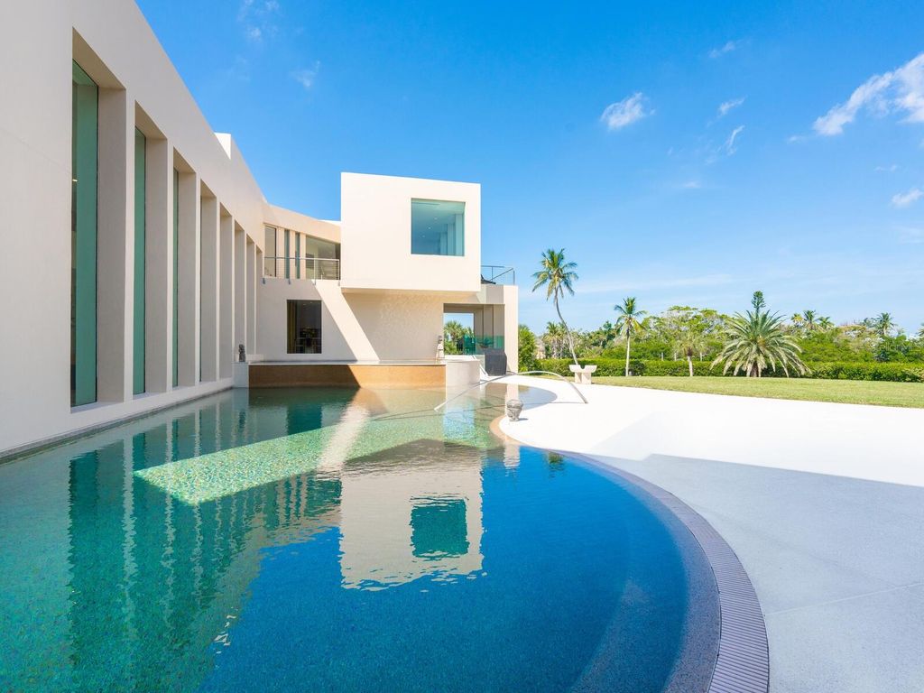 Image 14 of property listing at 6610 GULF OF MEXICO DRIVE, Longboat Key, FL 34228