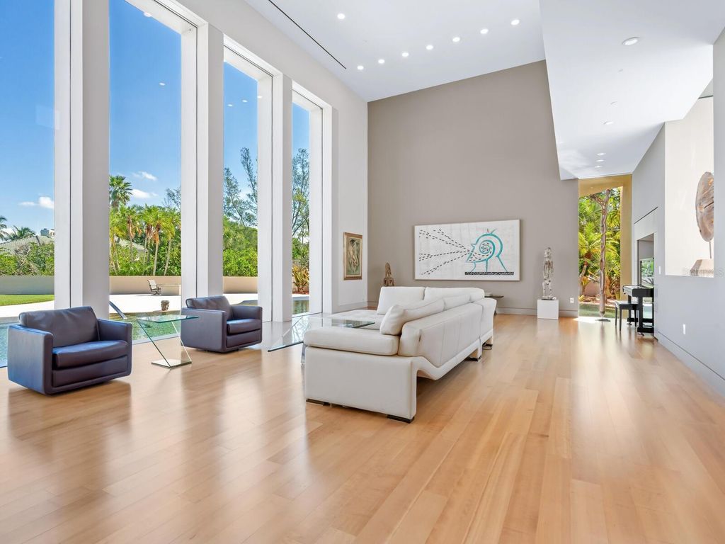 Image 20 of property listing at 6610 GULF OF MEXICO DRIVE, Longboat Key, FL 34228