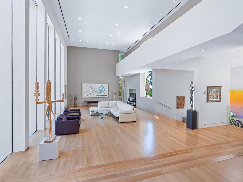 Image 26 of property listing at 6610 GULF OF MEXICO DRIVE, Longboat Key, FL 34228