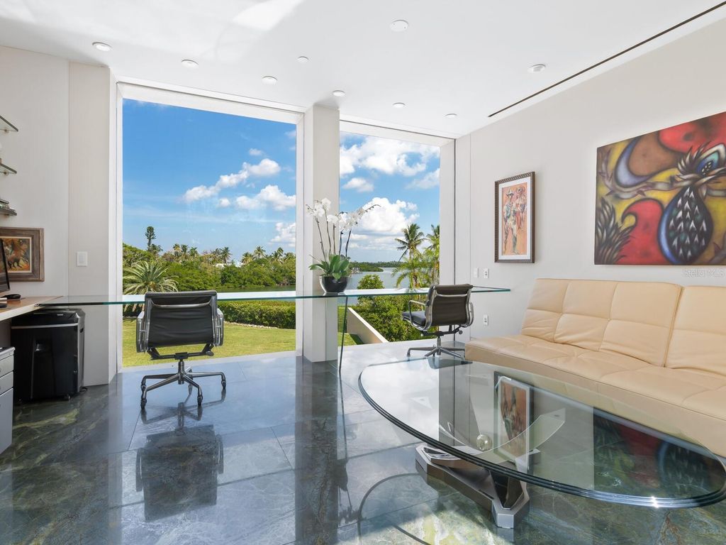 Image 31 of property listing at 6610 GULF OF MEXICO DRIVE, Longboat Key, FL 34228