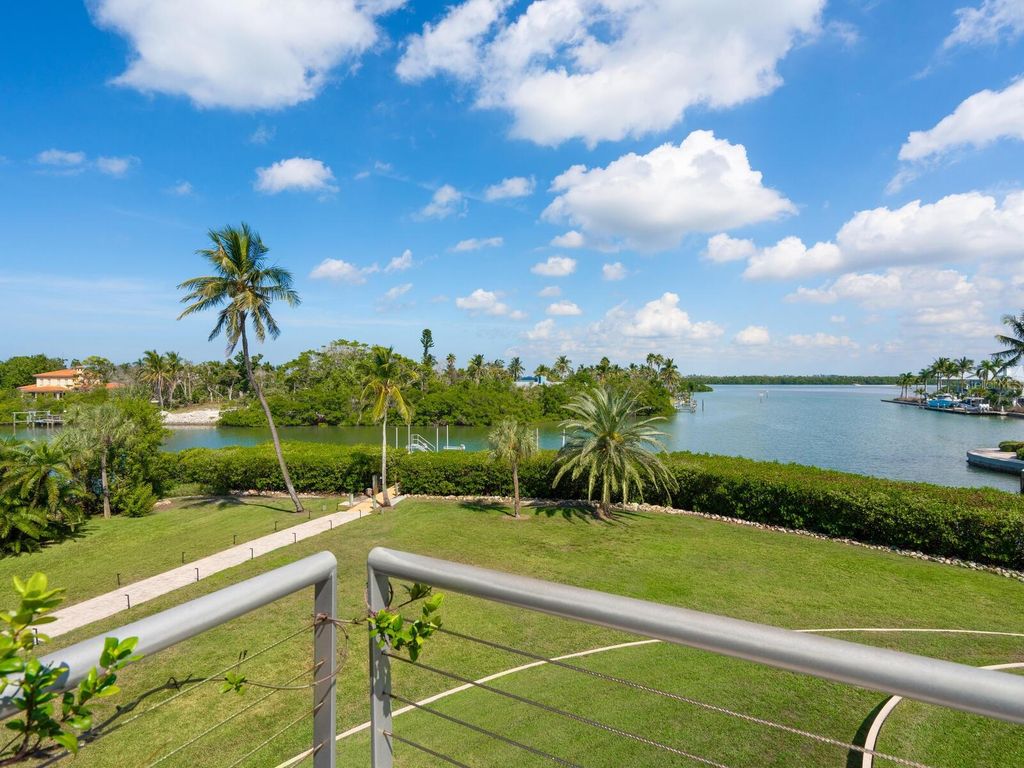 Image 35 of property listing at 6610 GULF OF MEXICO DRIVE, Longboat Key, FL 34228