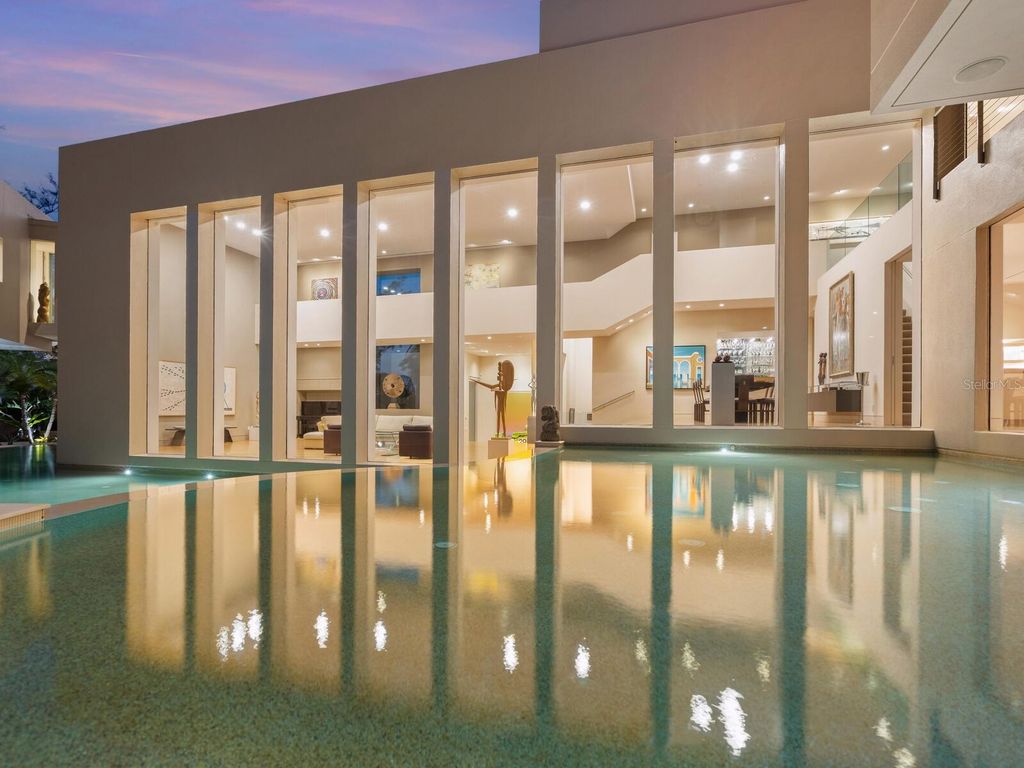 Image 5 of property listing at 6610 GULF OF MEXICO DRIVE, Longboat Key, FL 34228