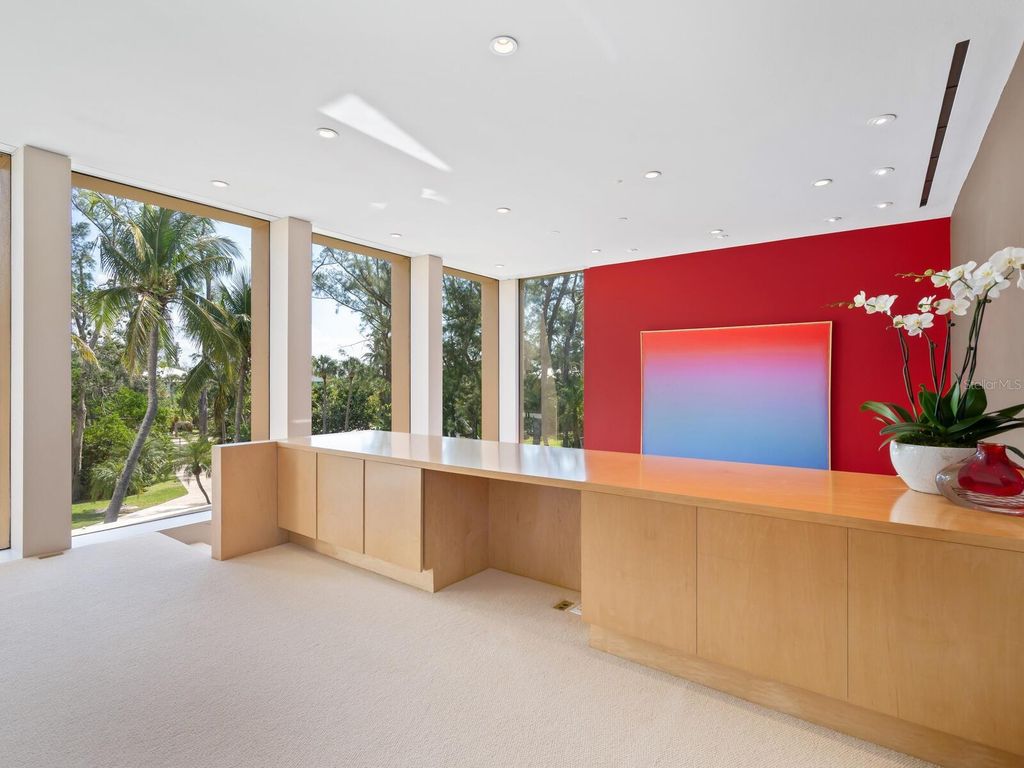 Image 44 of property listing at 6610 GULF OF MEXICO DRIVE, Longboat Key, FL 34228