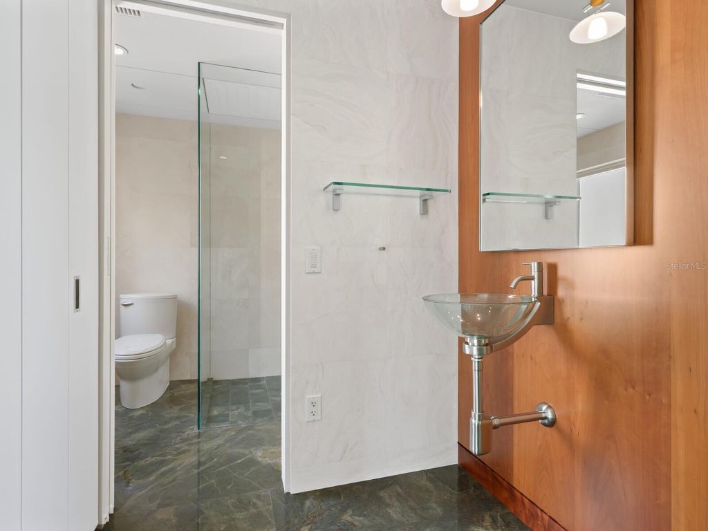 Image 46 of property listing at 6610 GULF OF MEXICO DRIVE, Longboat Key, FL 34228