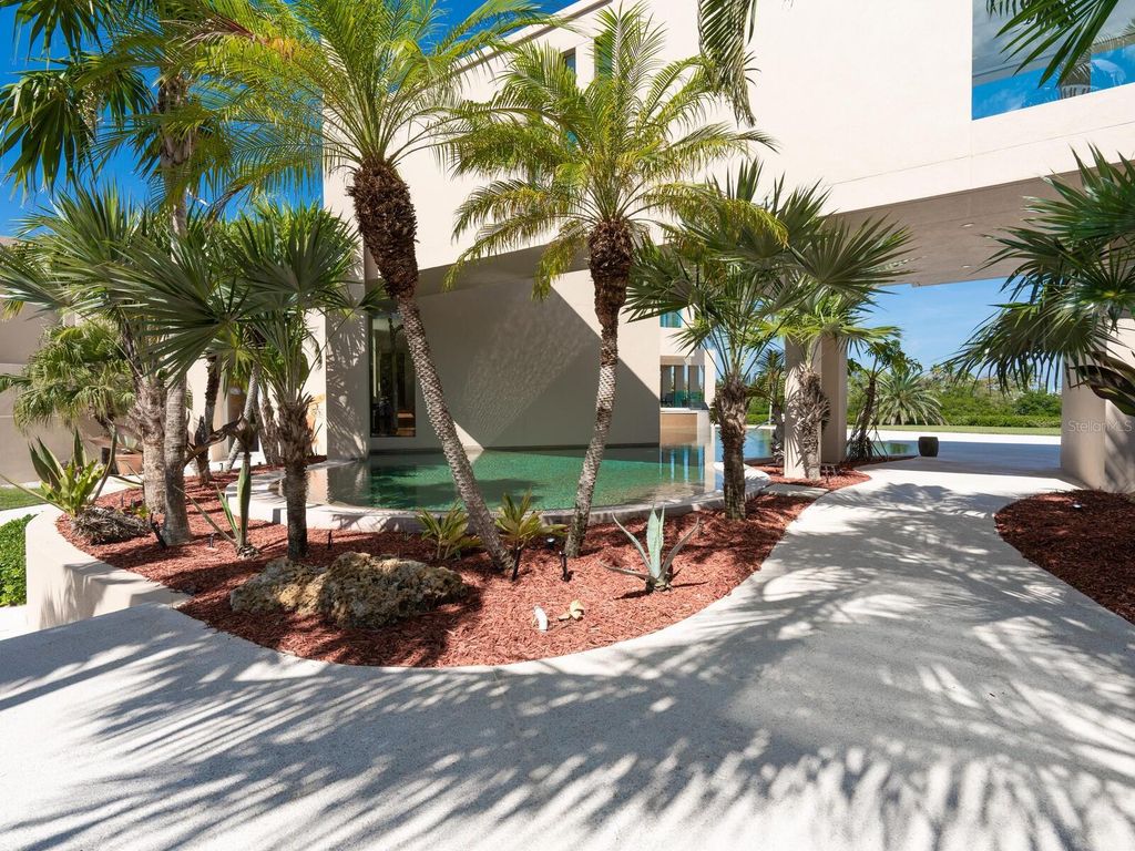 Image 50 of property listing at 6610 GULF OF MEXICO DRIVE, Longboat Key, FL 34228