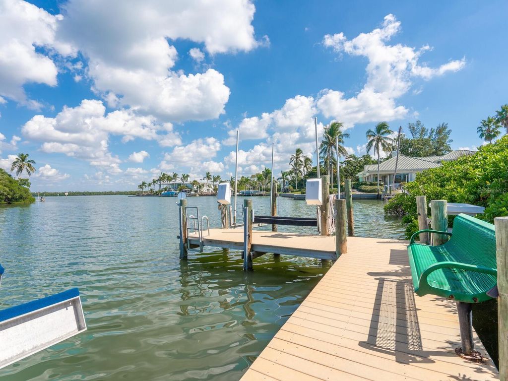 Image 57 of property listing at 6610 GULF OF MEXICO DRIVE, Longboat Key, FL 34228