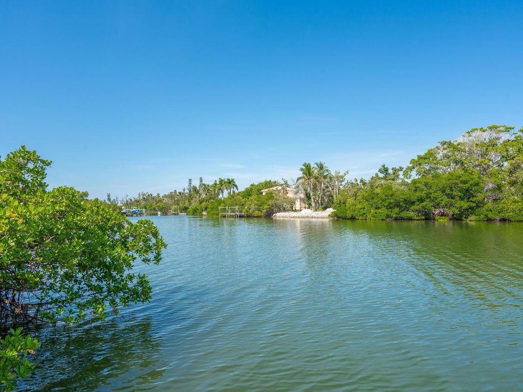 Image 60 of property listing at 6610 GULF OF MEXICO DRIVE, Longboat Key, FL 34228