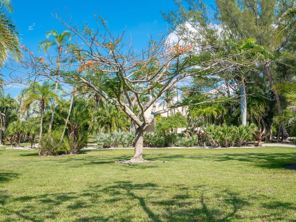 Image 66 of property listing at 6610 GULF OF MEXICO DRIVE, Longboat Key, FL 34228