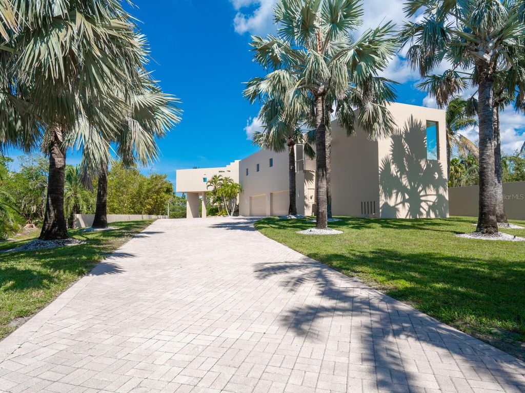 Image 67 of property listing at 6610 GULF OF MEXICO DRIVE, Longboat Key, FL 34228