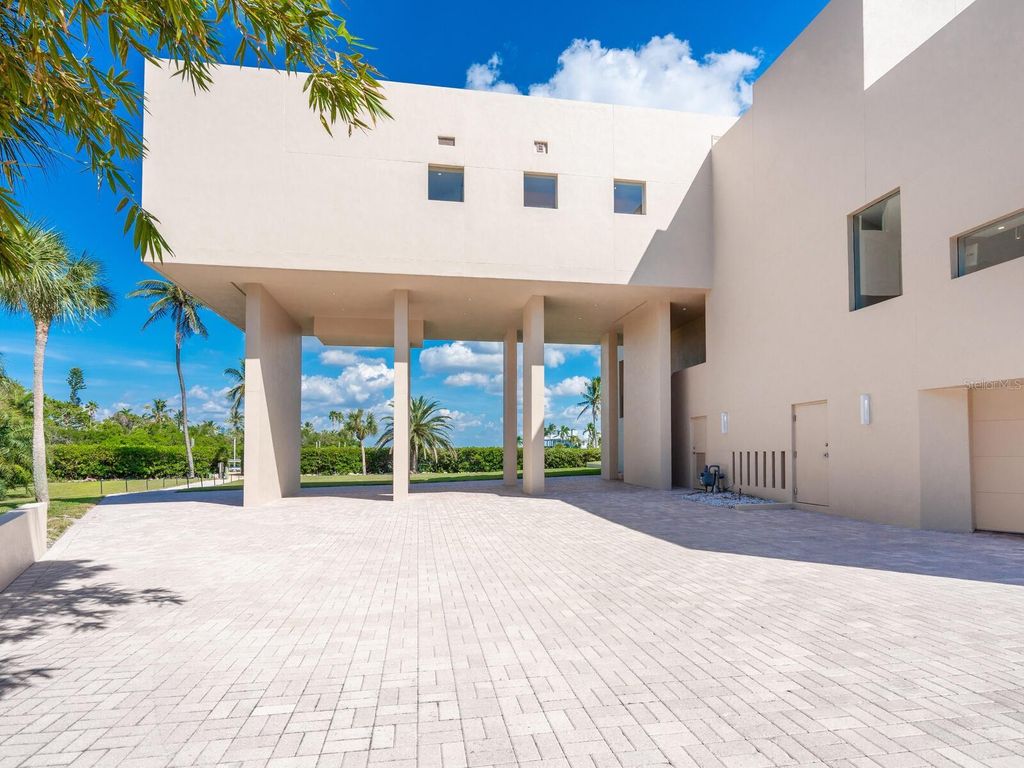 Image 70 of property listing at 6610 GULF OF MEXICO DRIVE, Longboat Key, FL 34228