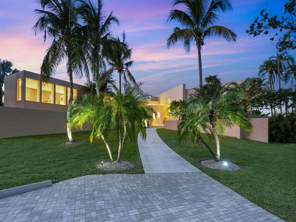 Image 72 of property listing at 6610 GULF OF MEXICO DRIVE, Longboat Key, FL 34228