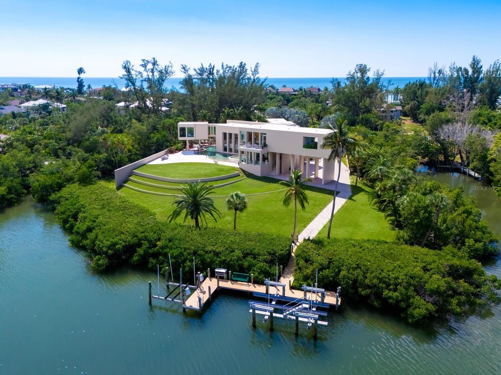 Image 9 of property listing at 6610 GULF OF MEXICO DRIVE, Longboat Key, FL 34228