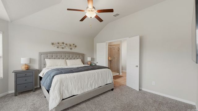 1132 EAGLE XING, Seguin, TX 78155