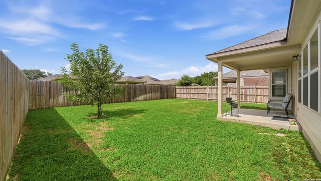 1132 EAGLE XING, Seguin, TX 78155