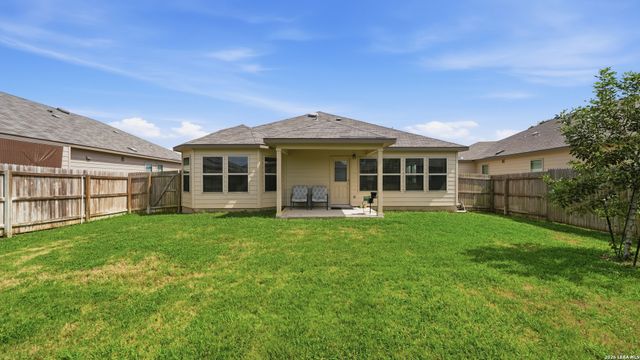 1132 EAGLE XING, Seguin, TX 78155