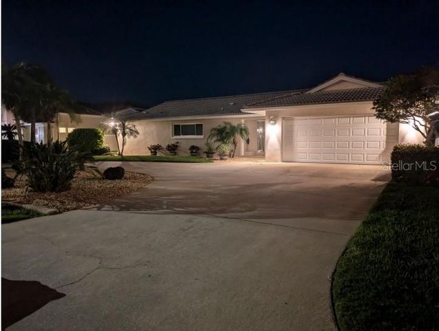 212 POINCIANA LANE, Largo, FL 33770