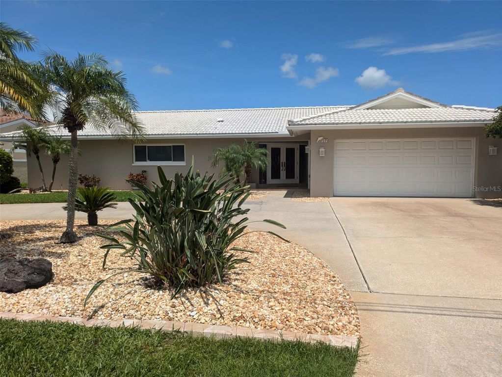 212 POINCIANA LANE, Largo, FL 33770