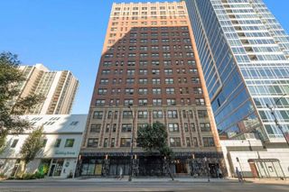 1211 N LASALLE Street 1704, Chicago, IL 60610