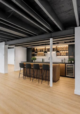 9220 S Avers Avenue, Evergreen Park, IL 60805