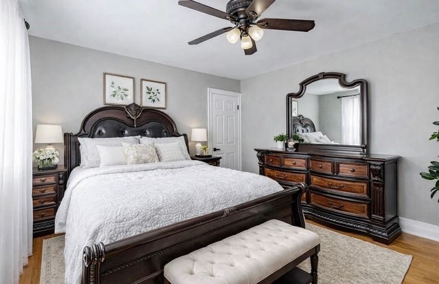 9220 S Avers Avenue, Evergreen Park, IL 60805