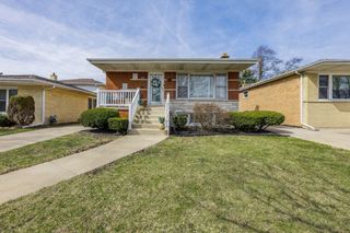 9220 S Avers Avenue, Evergreen Park, IL 60805