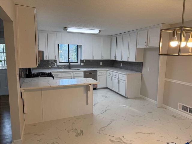 2801 Kellogg Creek Road, Acworth, GA 30102