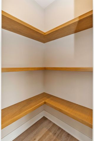 17558 Brookview Drive, Urbandale, IA 50323