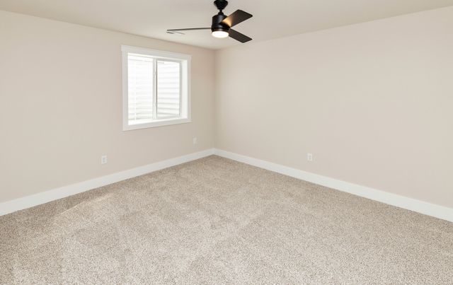 17558 Brookview Drive, Urbandale, IA 50323