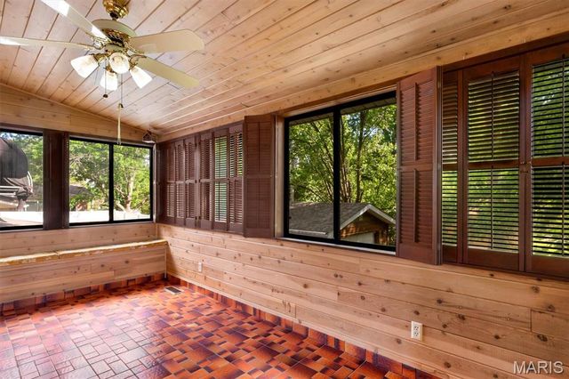 2948 Oldewick Drive, St Louis, MO 63129