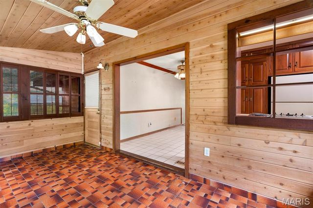 2948 Oldewick Drive, St Louis, MO 63129