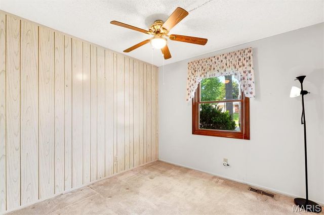 2948 Oldewick Drive, St Louis, MO 63129