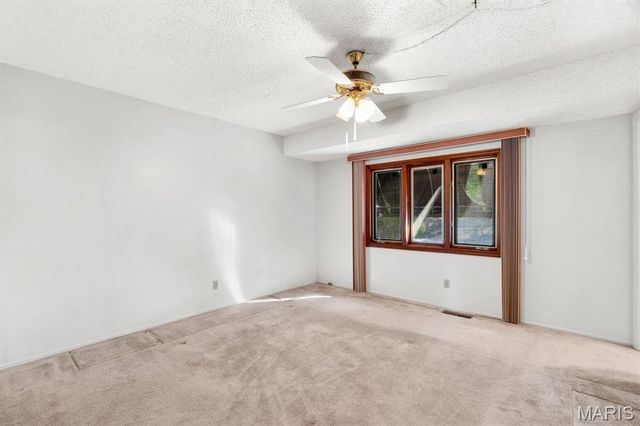 2948 Oldewick Drive, St Louis, MO 63129