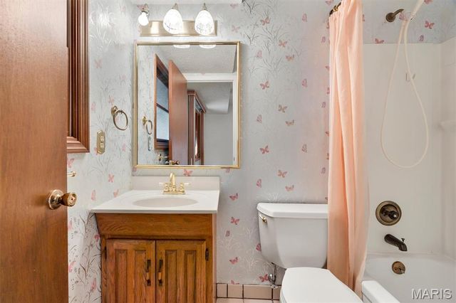 2948 Oldewick Drive, St Louis, MO 63129