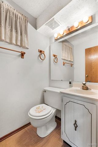 2948 Oldewick Drive, St Louis, MO 63129