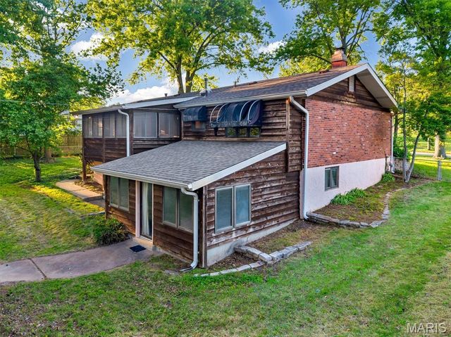2948 Oldewick Drive, St Louis, MO 63129