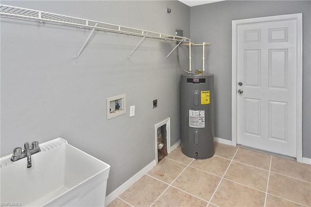 4016 35th ST SW, Lehigh Acres, FL 33976