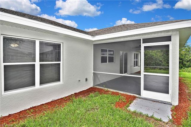 4016 35th ST SW, Lehigh Acres, FL 33976