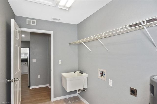 4016 35th ST SW, Lehigh Acres, FL 33976