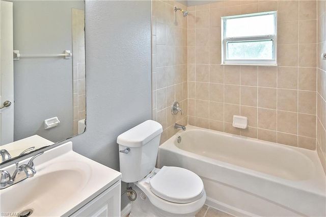 4016 35th ST SW, Lehigh Acres, FL 33976